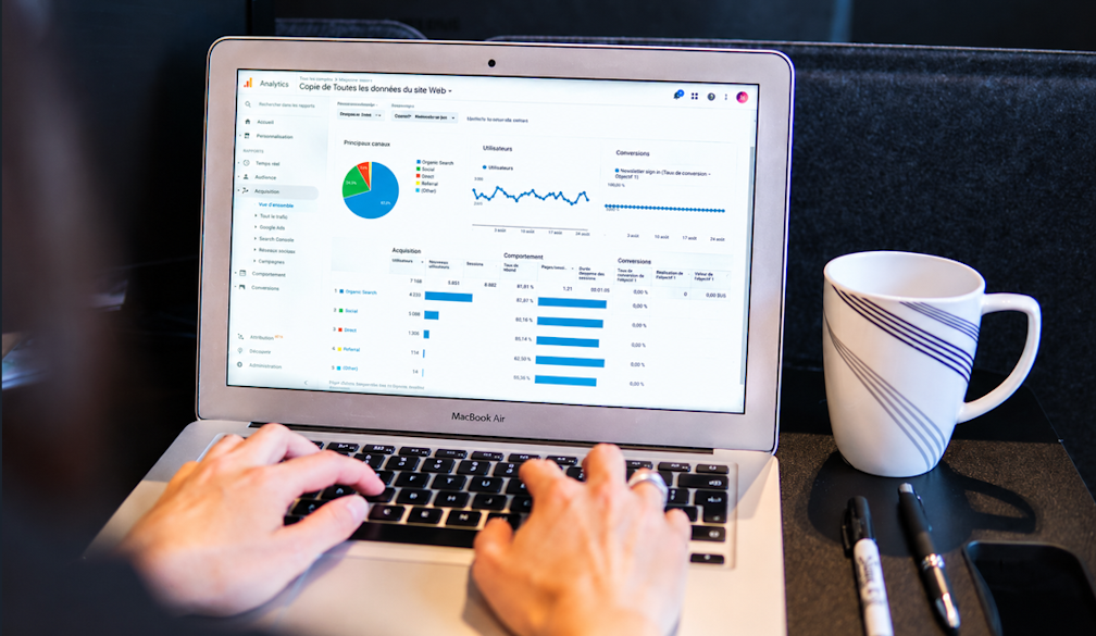 French Analytics Dashboard Workspace