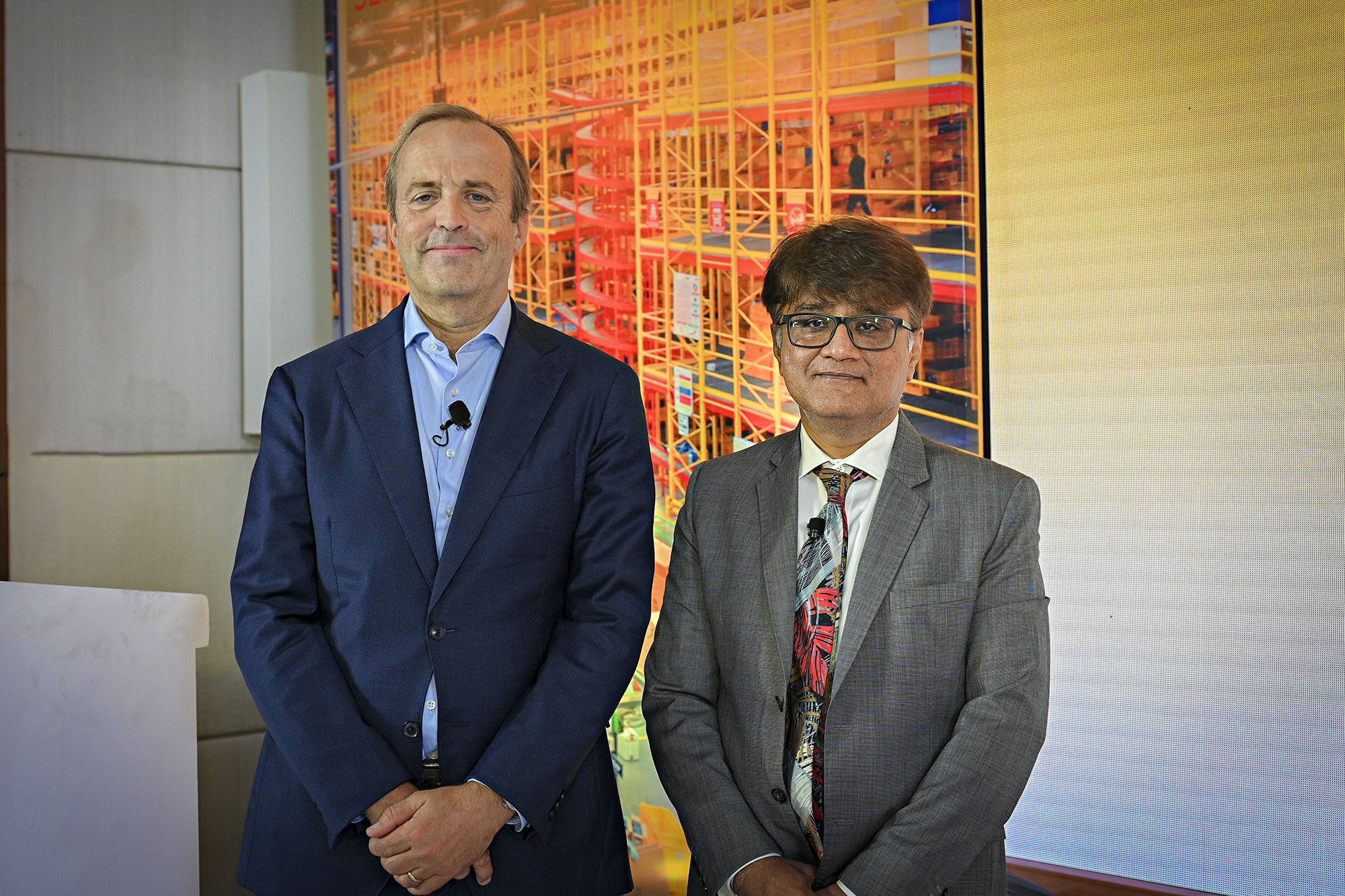 (L-R) Oscar de Bok, CEO, DHL Supply Chain; Vikas Anand, Managing Director, DHL Supply Chain India