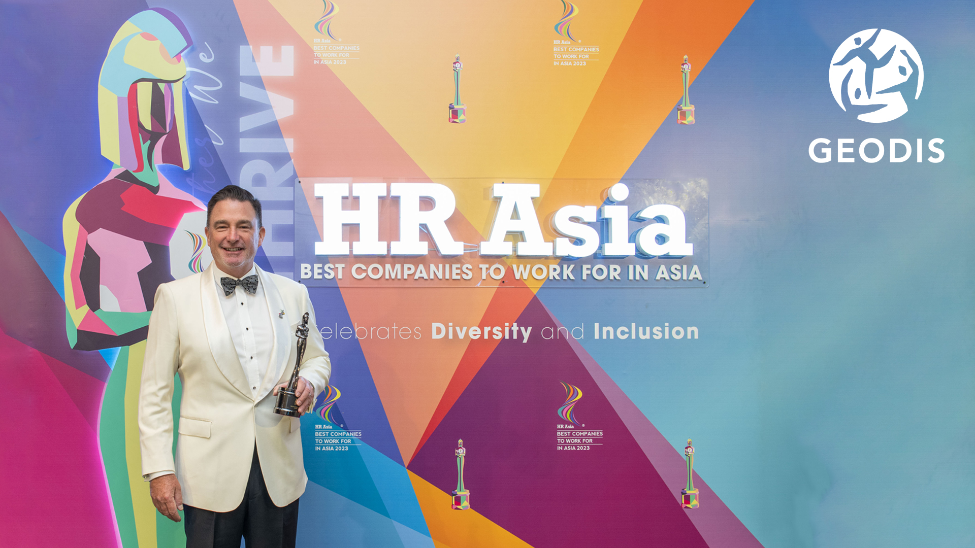 PRESS PHOTO _ Geodis HK HR Asia Award.jpg