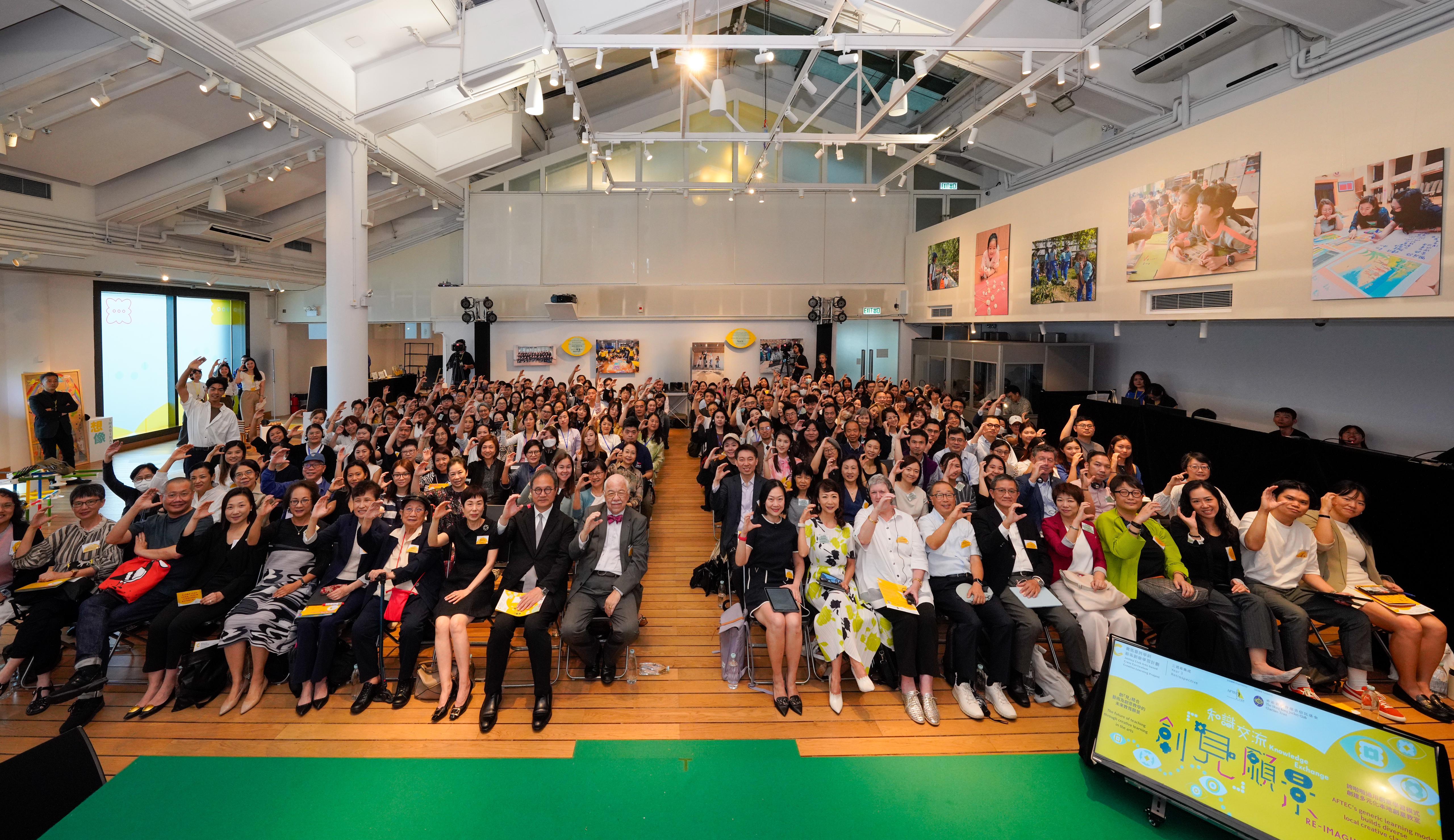 Group photo of all attendees at Knowledge Exchange - Re-imagining Creative Futures