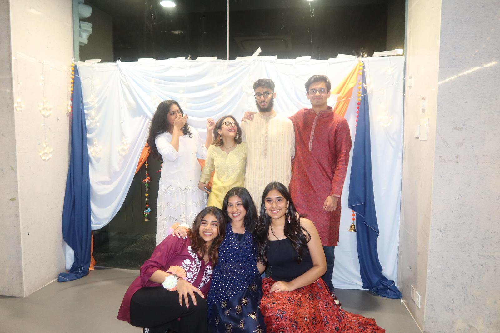 Sansita DEWANI (Bottom left) embraces CUHK