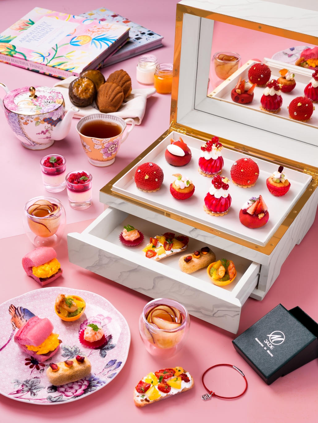 This Chinese New Year, Galaxy Macau’s CHABEI invites guests to savour a meticulously prepared festive afternoon tea, celebrating Chinese New Year with epicurean delights with an international twist.