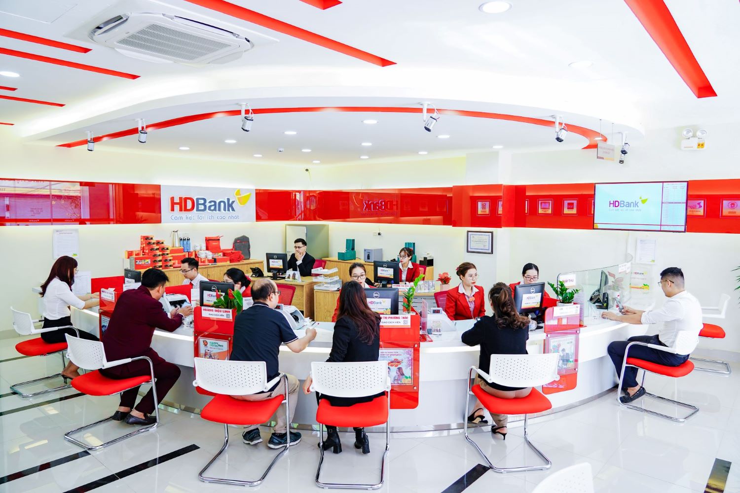 A transaction office of HDBank in HCM City.