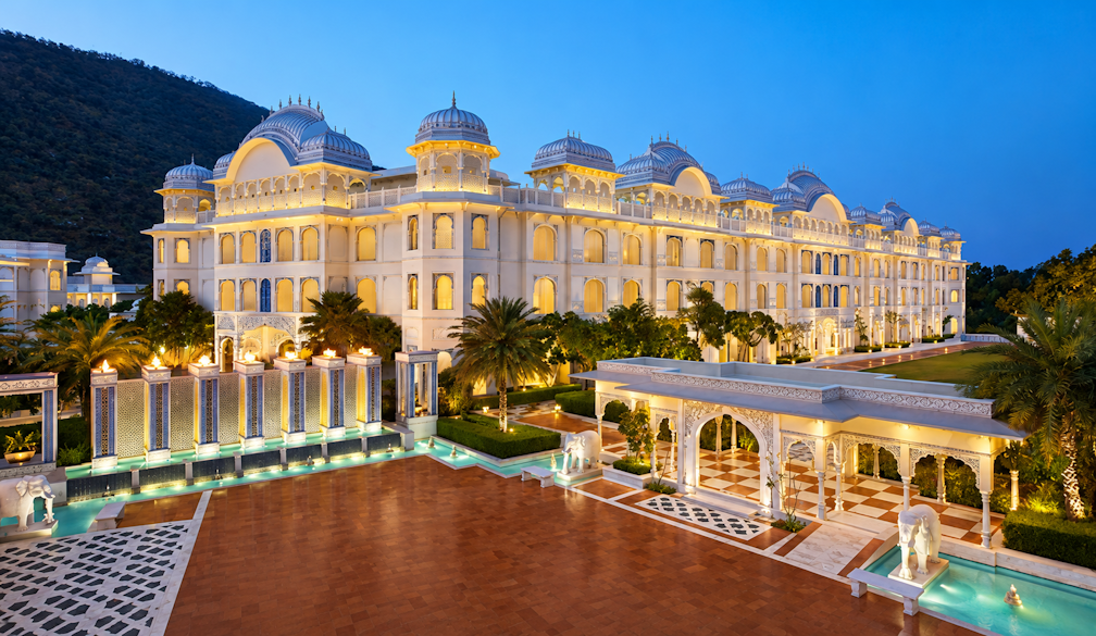Twilight Palace Resort with Fountains