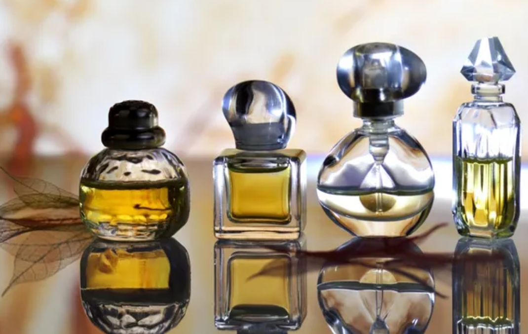 Everything You Need to Know About a Mini Perfume Set